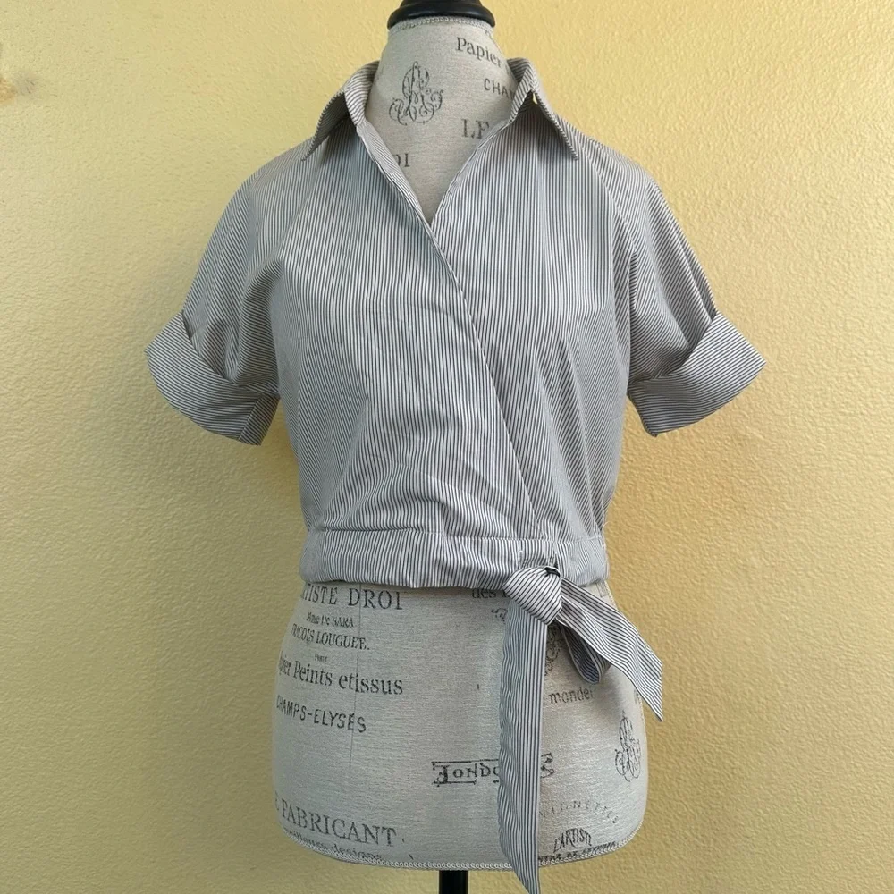 Aritzia Babaton “Ozana” Faux Wrap Striped Blouse Size Small New Without Tags! - Picture 4 of 12
